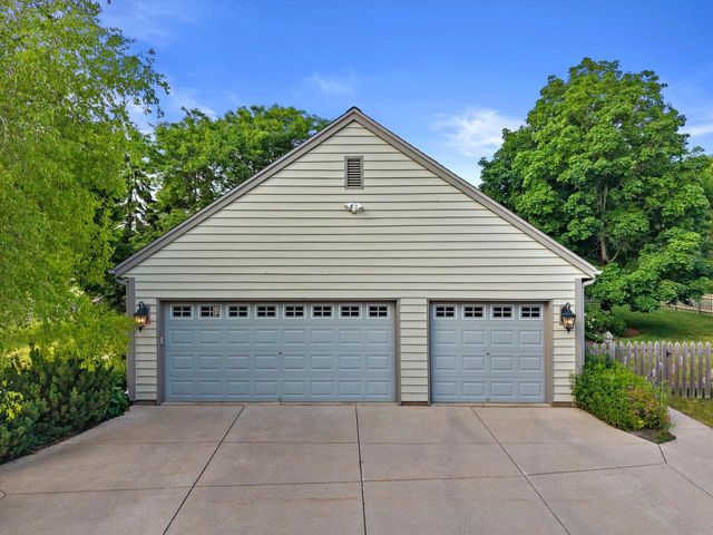 990 S Springdale ROAD, Waukesha, WI 53186