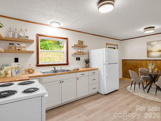 1395 Tillery Branch Road, Marshall, NC 28753