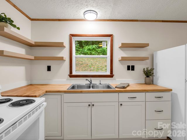 1395 Tillery Branch Road, Marshall, NC 28753
