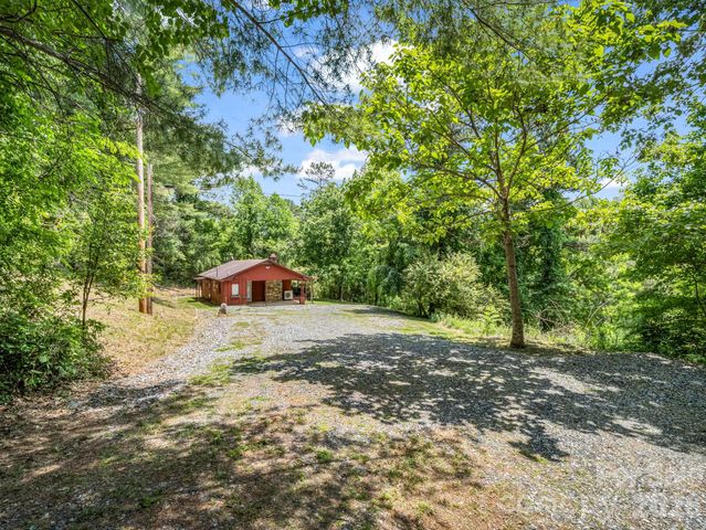 1395 Tillery Branch Road, Marshall, NC 28753