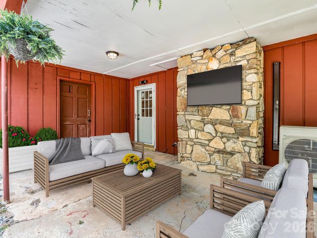 1395 Tillery Branch Road, Marshall, NC 28753
