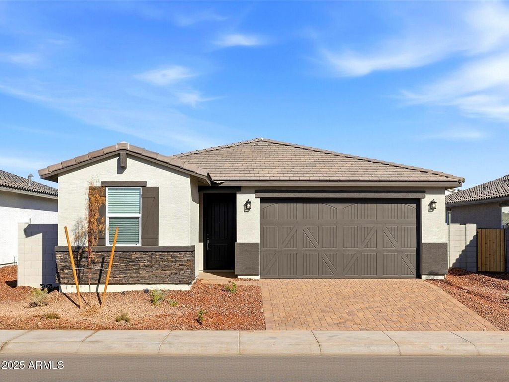24602 W CHAMBERS Street, Buckeye, AZ 85326 — photo 2