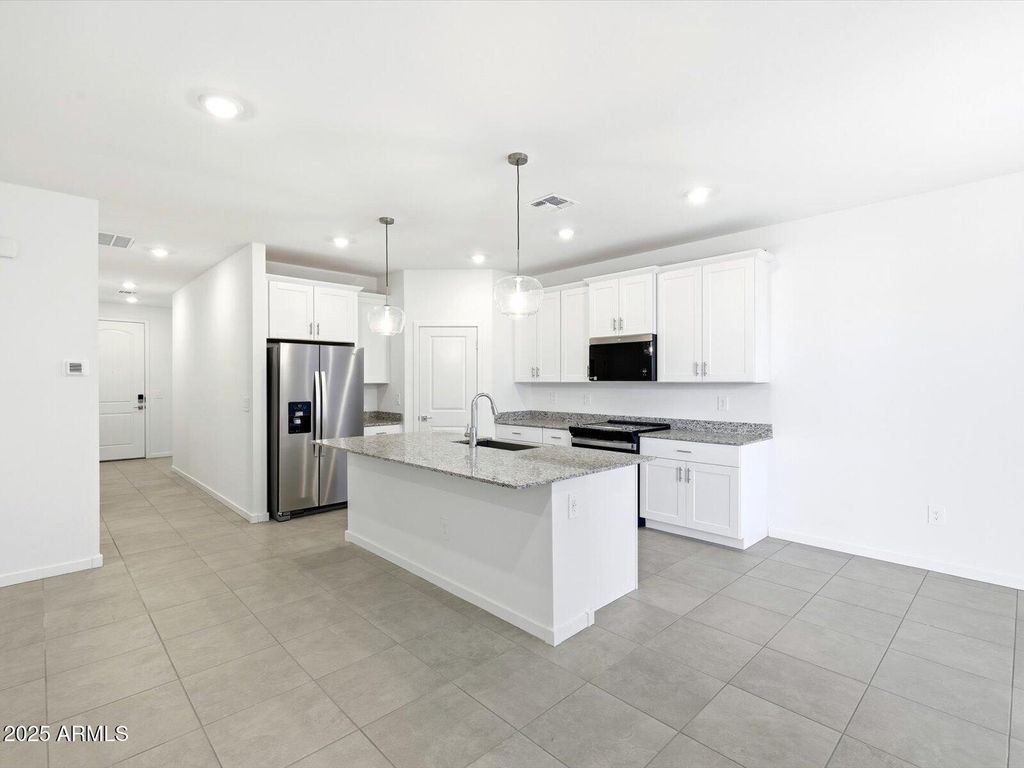 24602 W CHAMBERS Street, Buckeye, AZ 85326 — photo 4