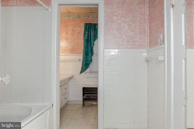 1530 RIVERSIDE DR, Trenton, NJ 08618