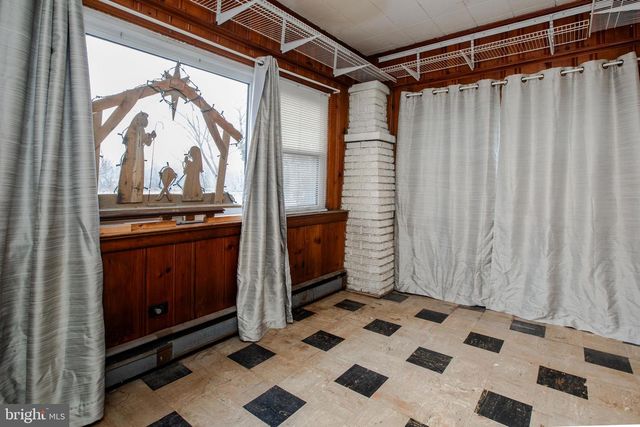 1530 RIVERSIDE DR, Trenton, NJ 08618