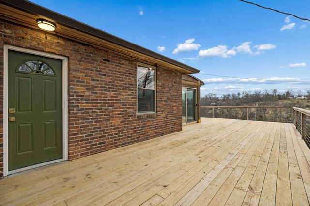 2224 Crestline Dr, Nashville, TN 37214