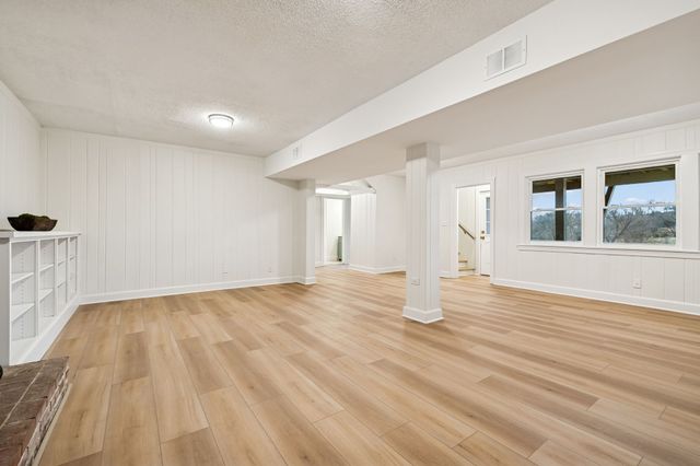 2224 Crestline Dr, Nashville, TN 37214