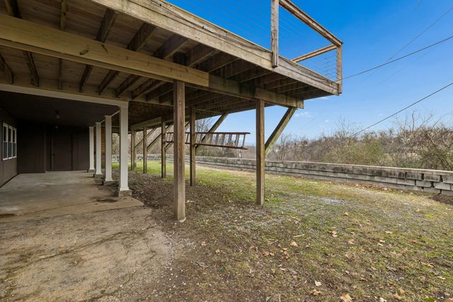 2224 Crestline Dr, Nashville, TN 37214