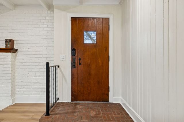 2224 Crestline Dr, Nashville, TN 37214