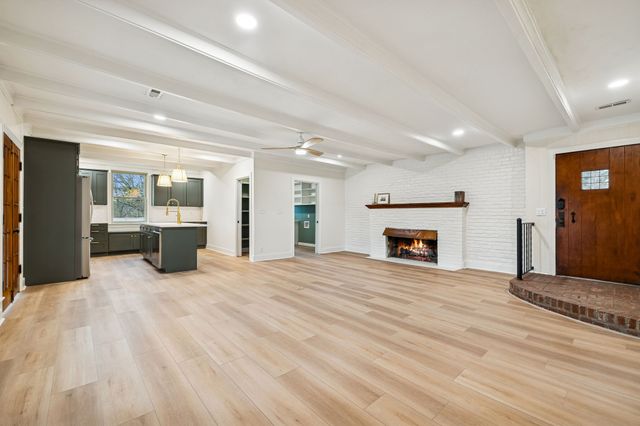 2224 Crestline Dr, Nashville, TN 37214