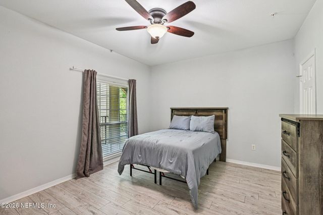 7800 POINT MEADOWS Drive 322, Jacksonville, FL 32256