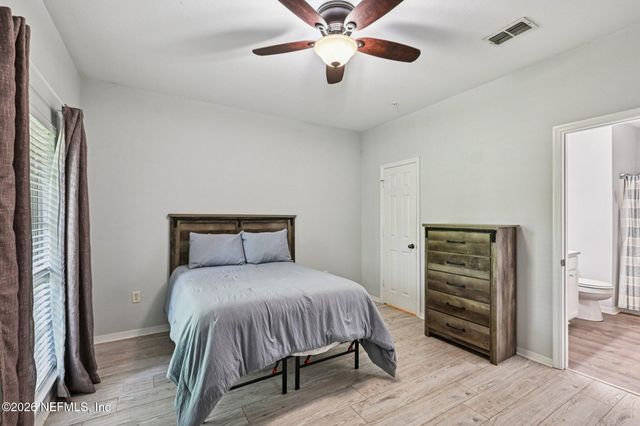 7800 POINT MEADOWS Drive 322, Jacksonville, FL 32256