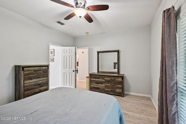 7800 POINT MEADOWS Drive 322, Jacksonville, FL 32256