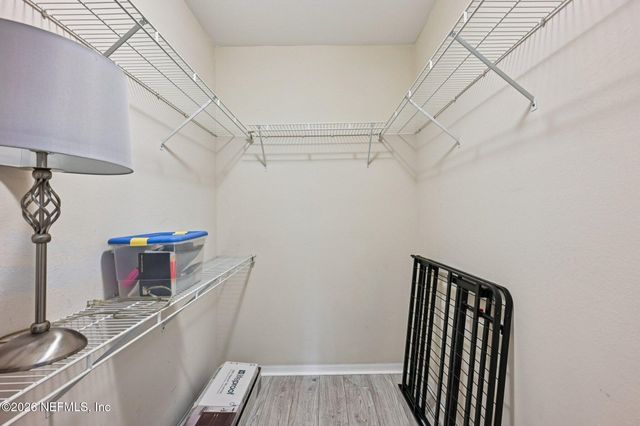 7800 POINT MEADOWS Drive 322, Jacksonville, FL 32256