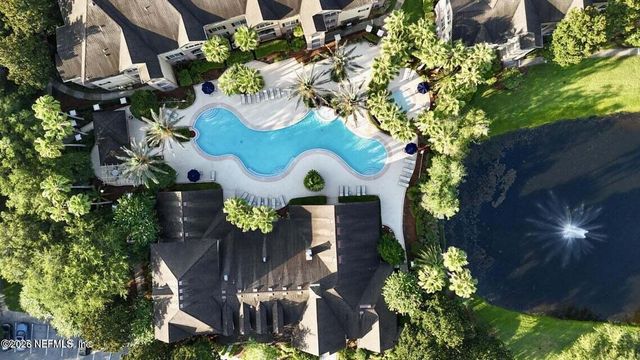 7800 POINT MEADOWS Drive 322, Jacksonville, FL 32256