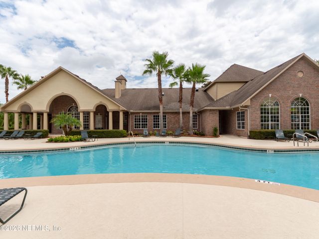 7800 POINT MEADOWS Drive 322, Jacksonville, FL 32256