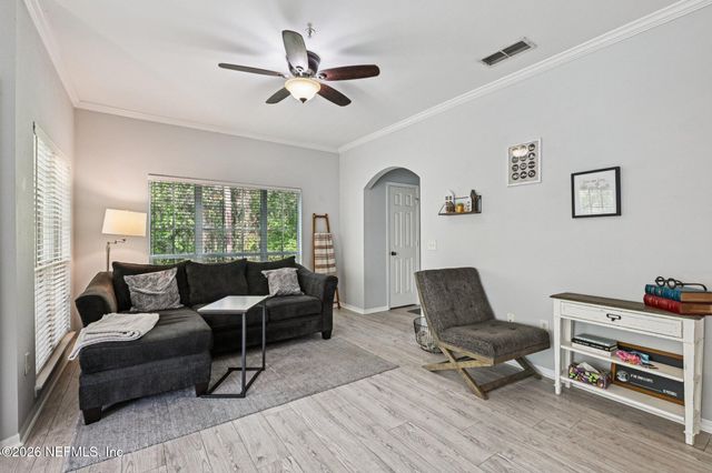 7800 POINT MEADOWS Drive 322, Jacksonville, FL 32256