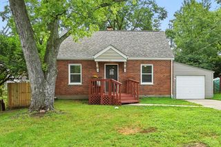 68 Gambier Circle, Greenhills, OH 45218