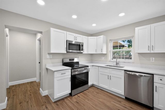 305 HENNESSEE STREET, Lakeland, FL 33805