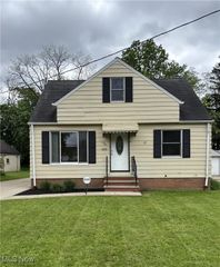 140 Cowles Avenue, Bedford, OH 44146