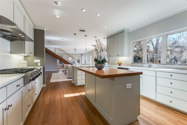 6734 Williamson Road, Dallas, TX 75214