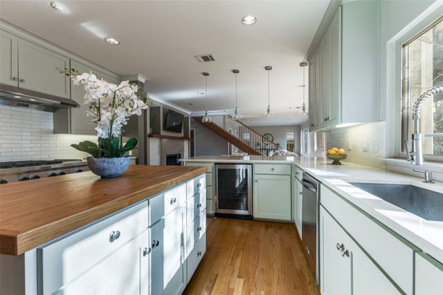 6734 Williamson Road, Dallas, TX 75214