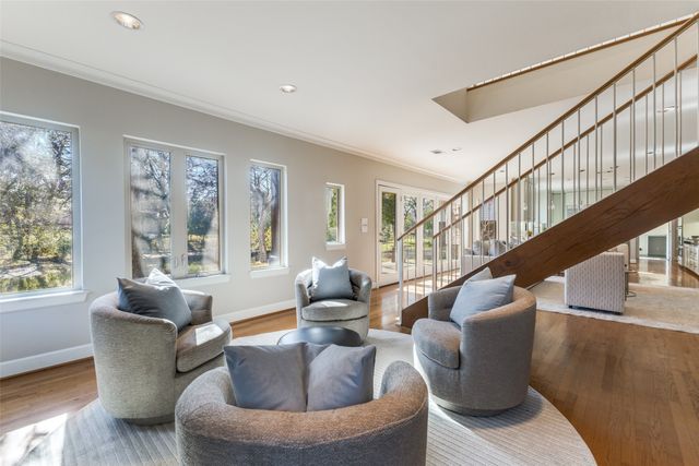 6734 Williamson Road, Dallas, TX 75214