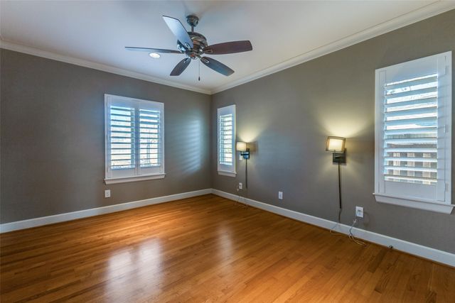 6734 Williamson Road, Dallas, TX 75214