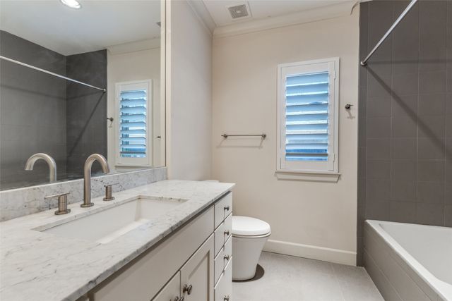 6734 Williamson Road, Dallas, TX 75214