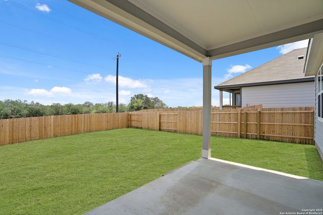 8818 Black Oak Drive, Elmendorf, TX 78112