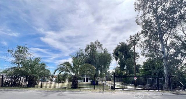 2527 W Third Avenue, San Bernardino, CA 92407