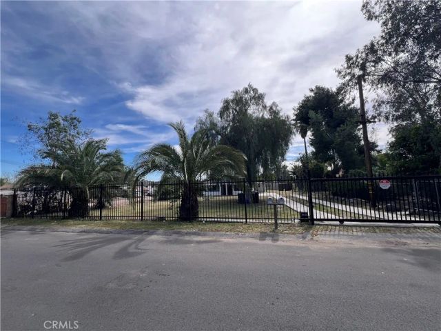 2527 W Third Avenue, San Bernardino, CA 92407