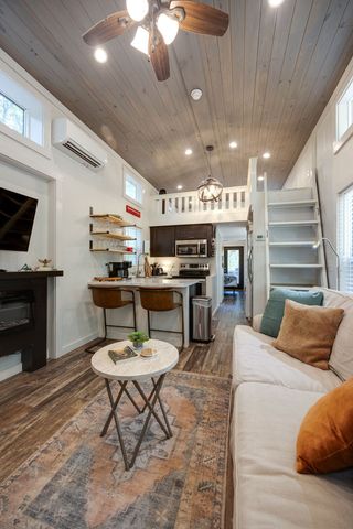 64 Crawfish Ct, Tracy City, TN 37387