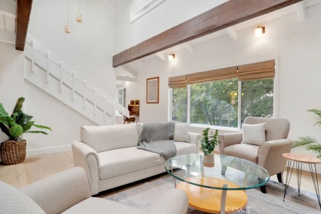 850 Country Club Drive, Burbank, CA 91501