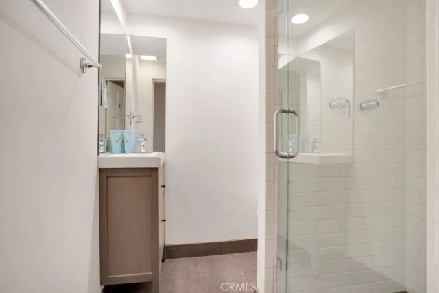 850 Country Club Drive, Burbank, CA 91501