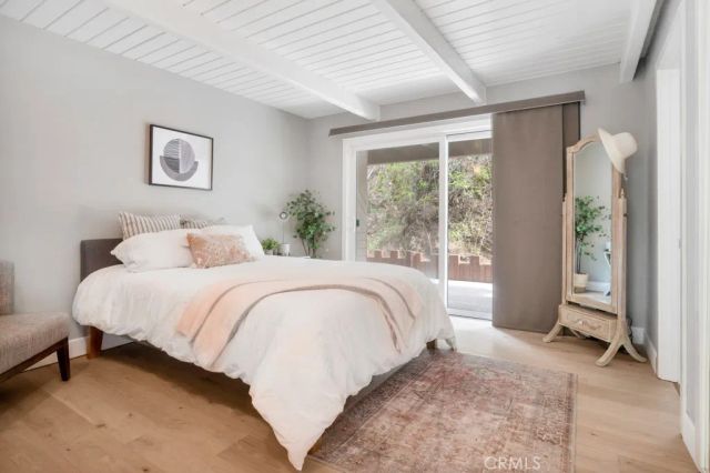 850 Country Club Drive, Burbank, CA 91501