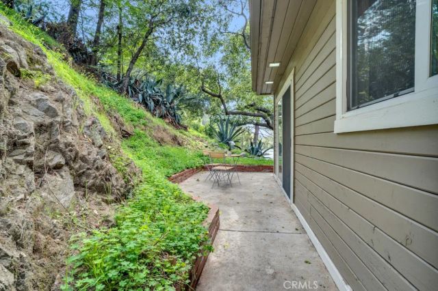 850 Country Club Drive, Burbank, CA 91501