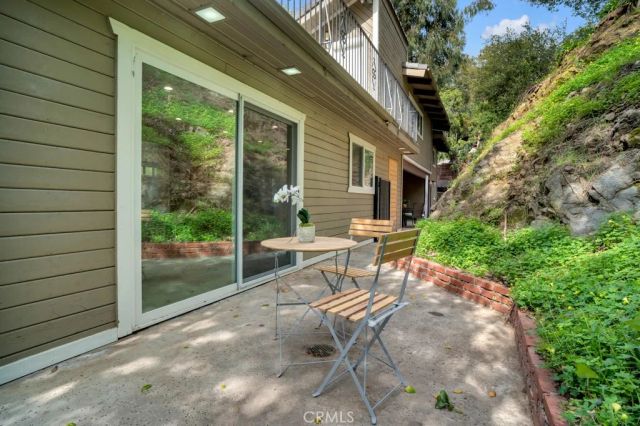 850 Country Club Drive, Burbank, CA 91501