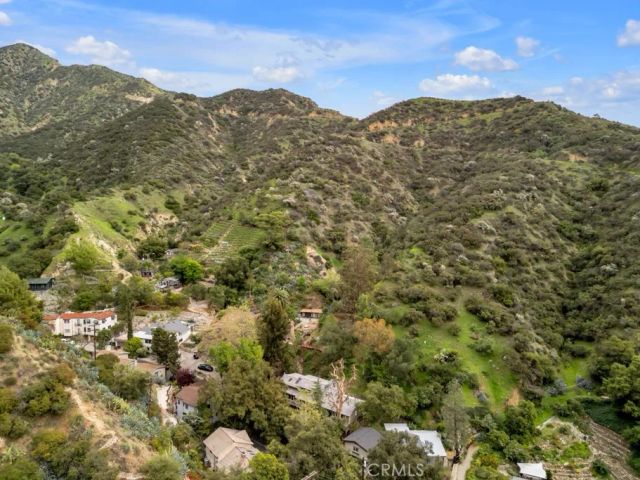 850 Country Club Drive, Burbank, CA 91501