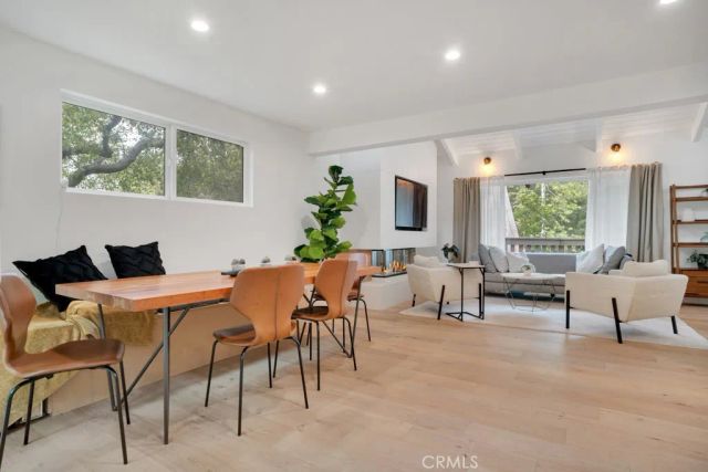 850 Country Club Drive, Burbank, CA 91501