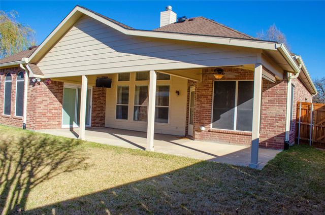 7220 Riverchase Trail, Denton, TX 76210
