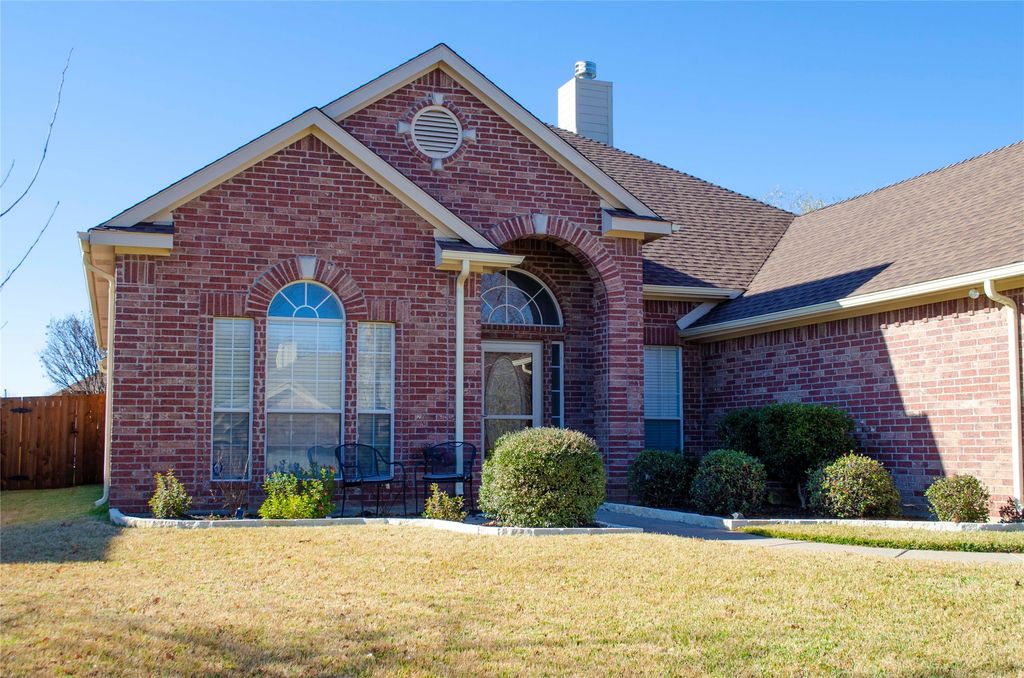 7220 Riverchase Trail, Denton, TX 76210