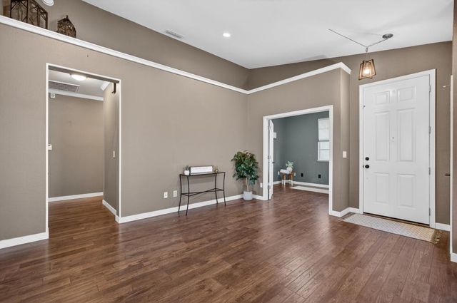 853 Rathbone Cir, Folsom, CA 95630