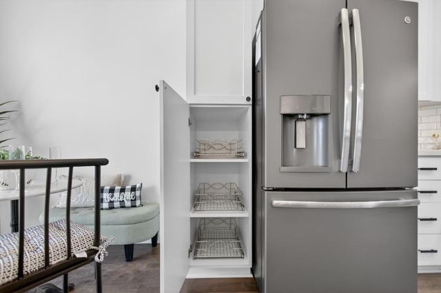 853 Rathbone Cir, Folsom, CA 95630