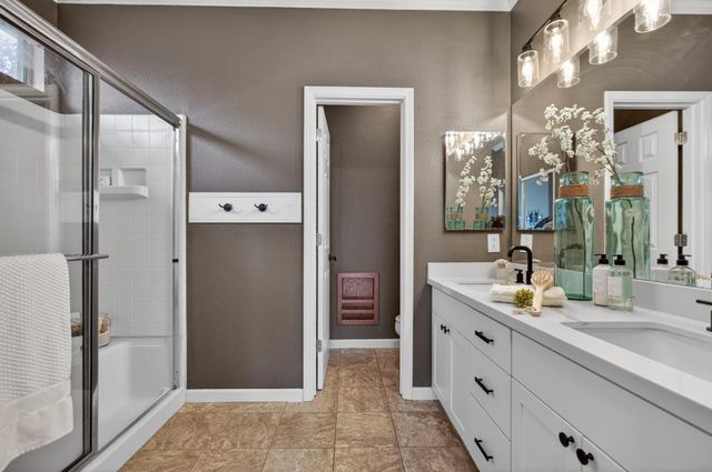 853 Rathbone Cir, Folsom, CA 95630