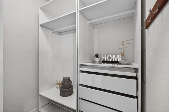 853 Rathbone Cir, Folsom, CA 95630