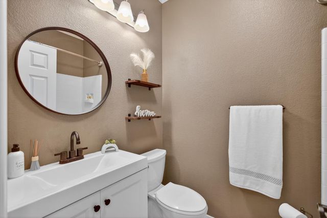 853 Rathbone Cir, Folsom, CA 95630