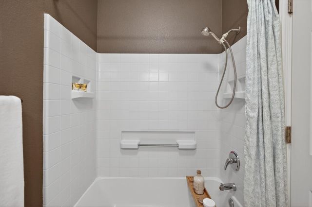 853 Rathbone Cir, Folsom, CA 95630