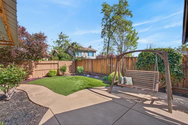 853 Rathbone Cir, Folsom, CA 95630