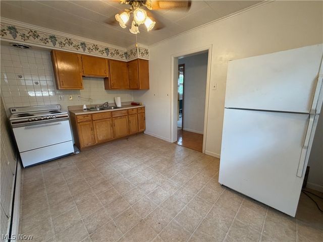 516 Jackson Street, East Liverpool, OH 43920